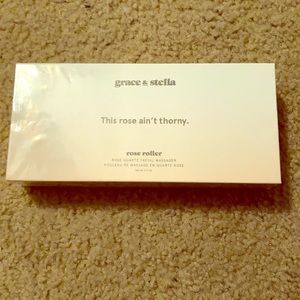 Grace & Stella Rose Quartz Facial Roller
